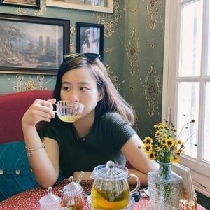 Meet your Posher, Tram anh